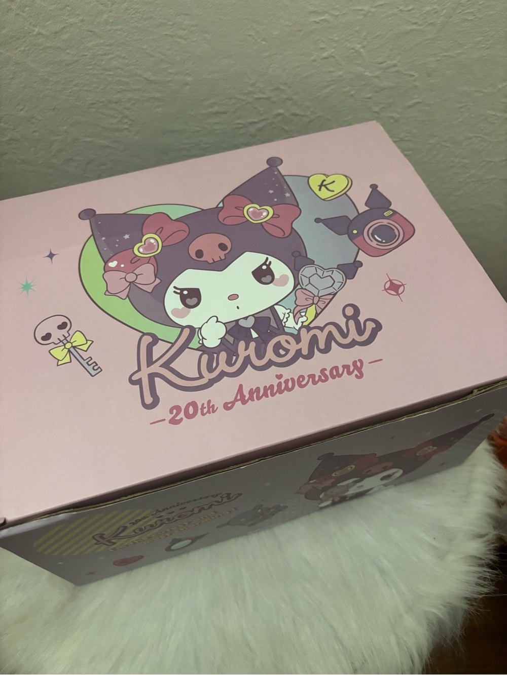 Sanrio Kuromi Pink and Purple 20th Anniversary Leather Makeup Carry Case - Picture 6 of 8